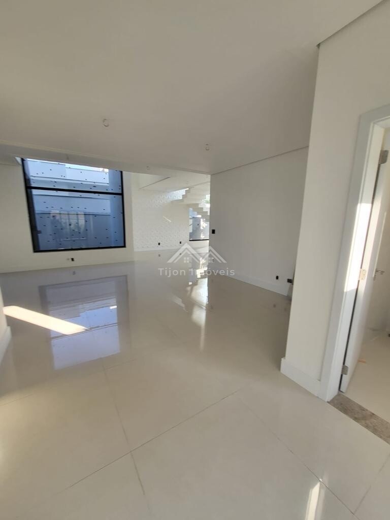 Casa à venda com 4 quartos, 416m² - Foto 7