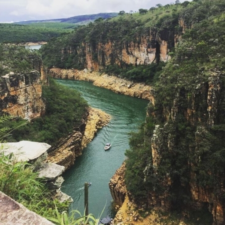 Os Canyons de Capitolio no Lago de Furnas