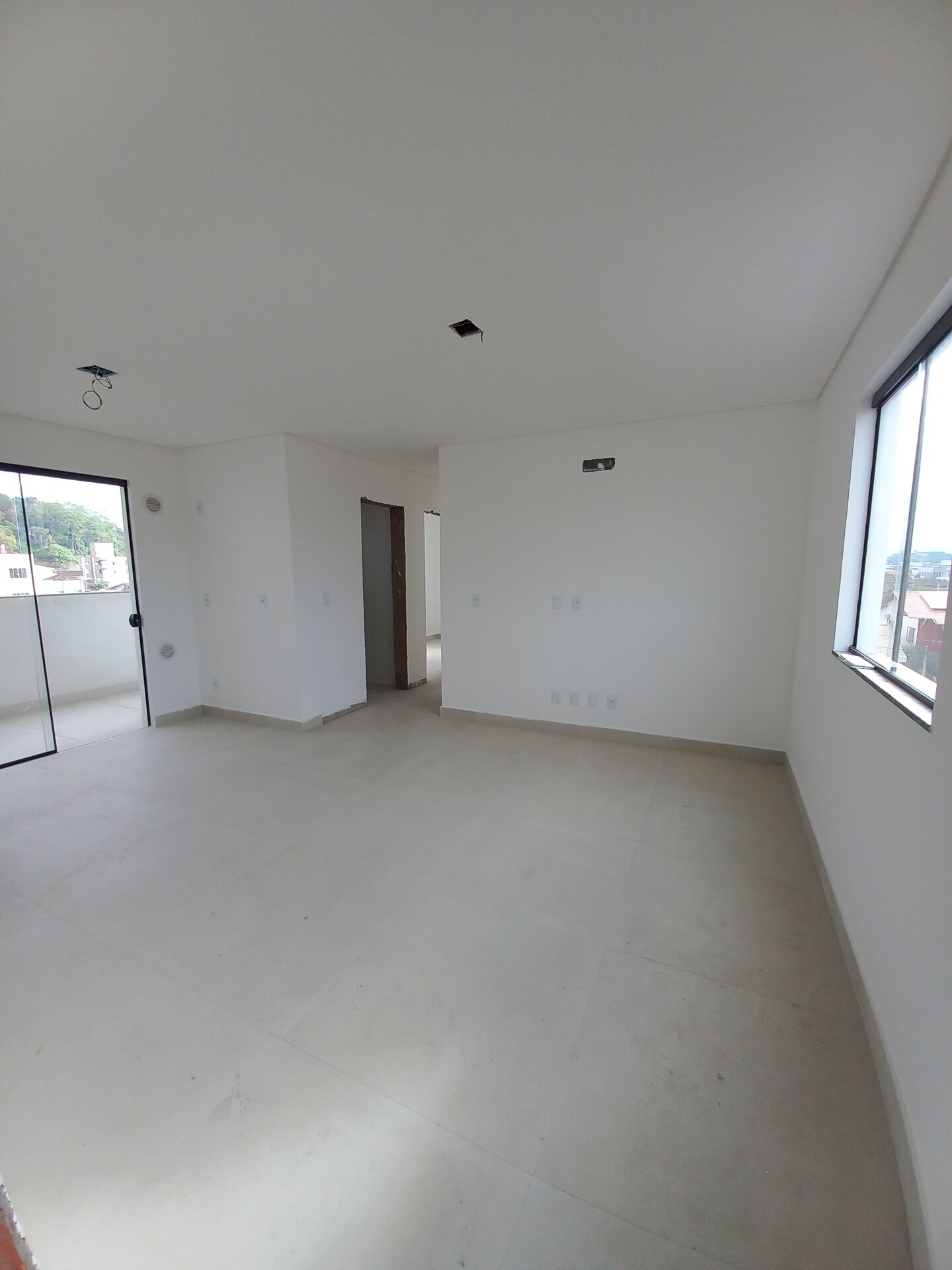 Apartamento à venda com 2 quartos, 64m² - Foto 4