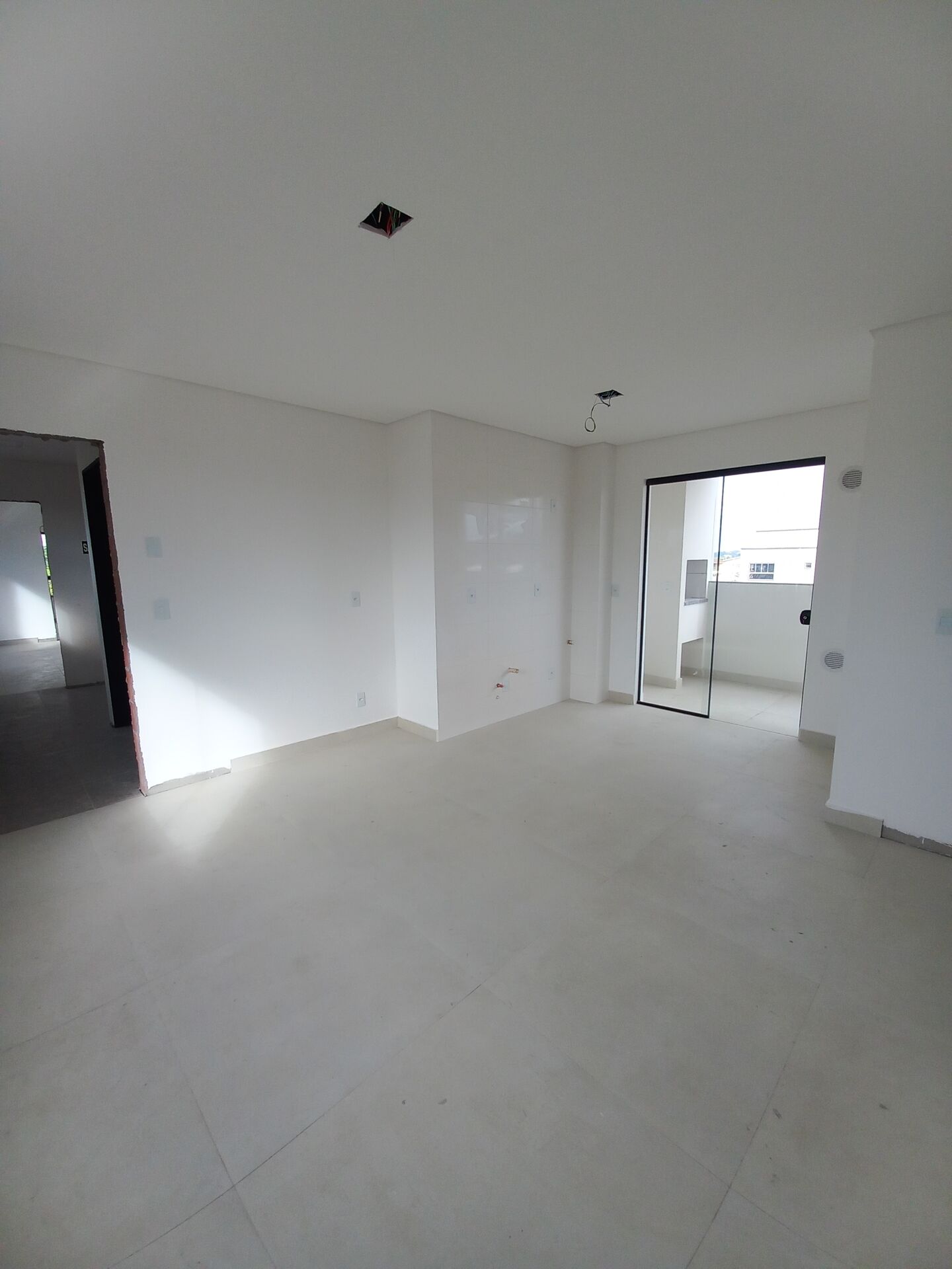 Apartamento à venda com 2 quartos, 64m² - Foto 5