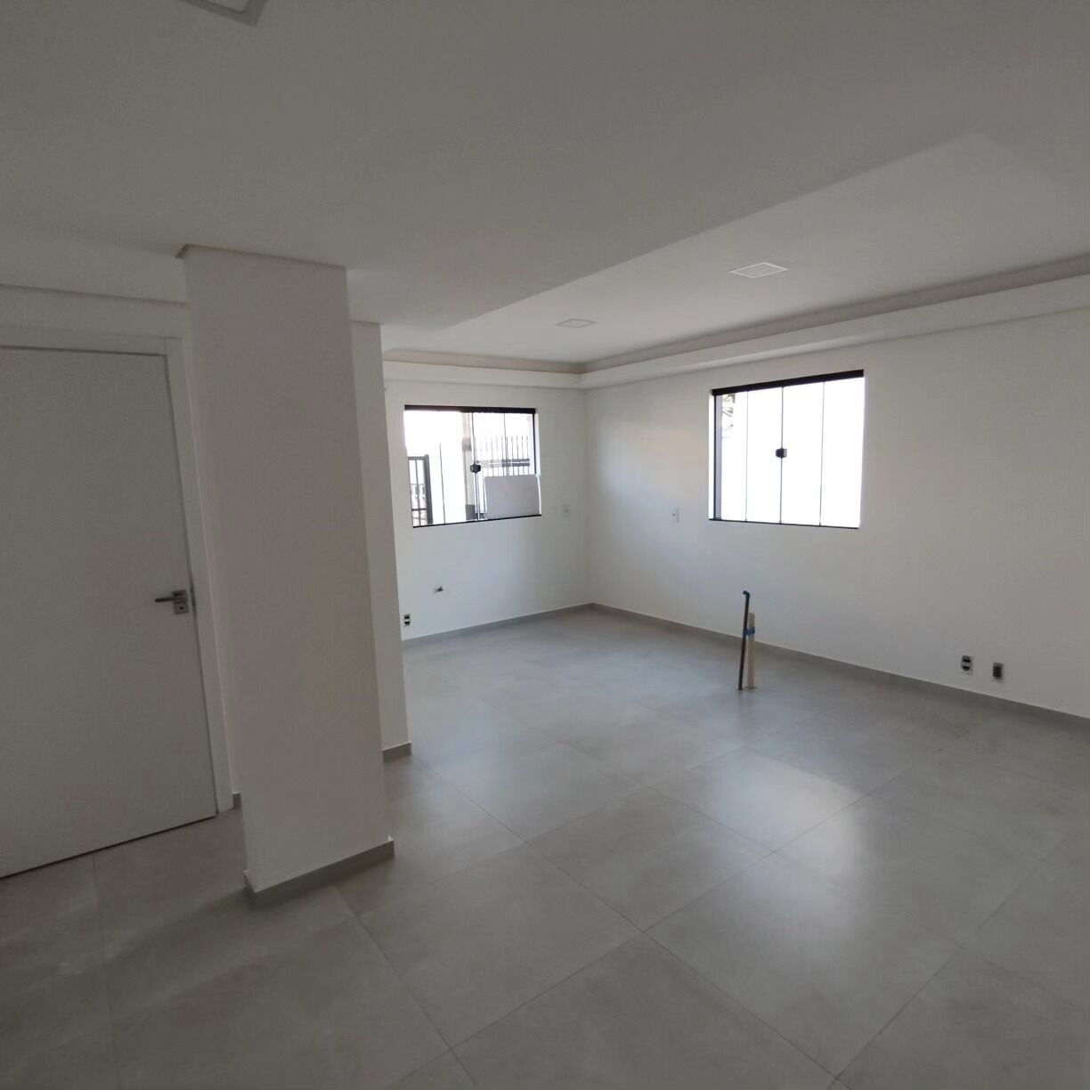 Apartamento à venda com 2 quartos, 69m² - Foto 3