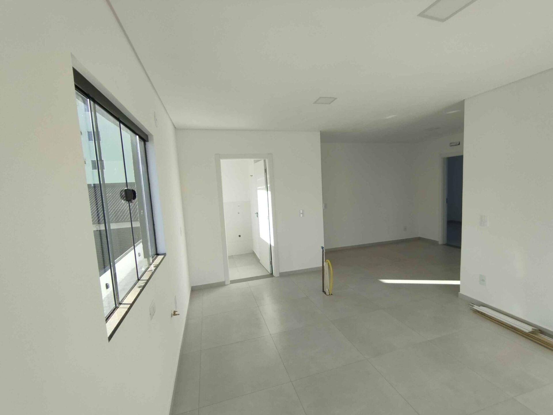 Apartamento à venda com 2 quartos, 69m² - Foto 5