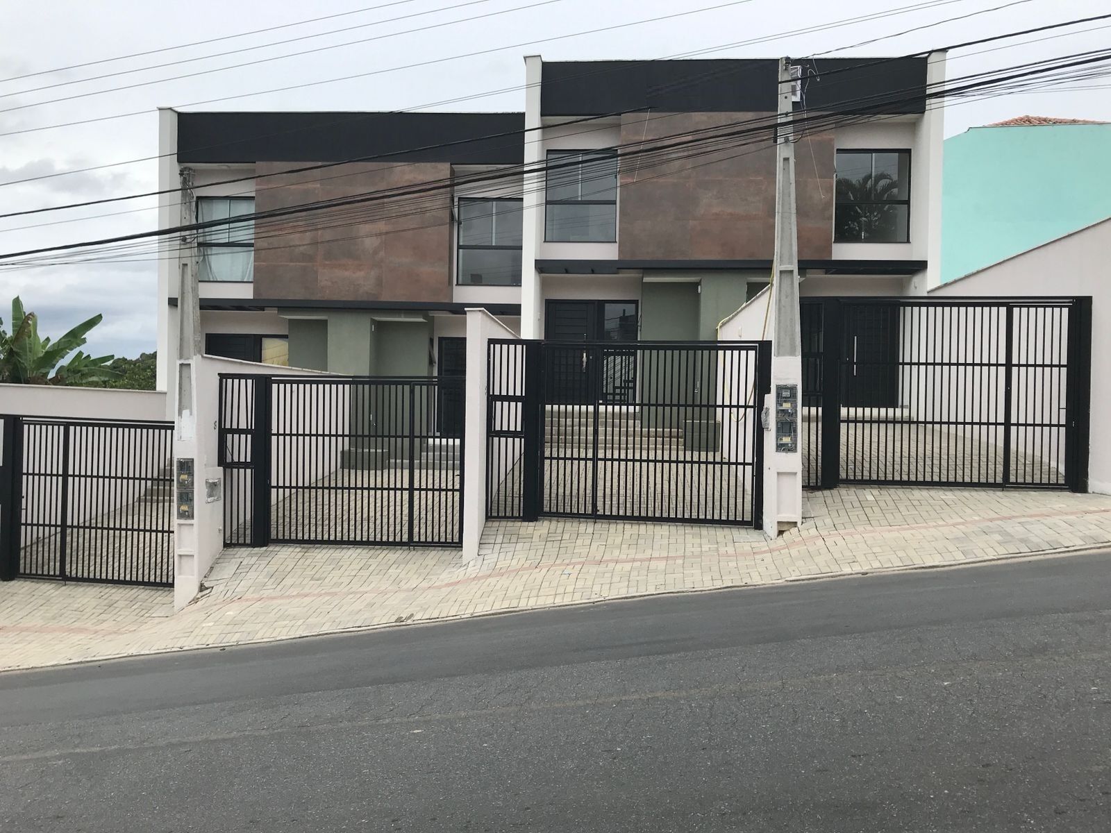 Sobrado à venda com 3 quartos, 110m² - Foto 1