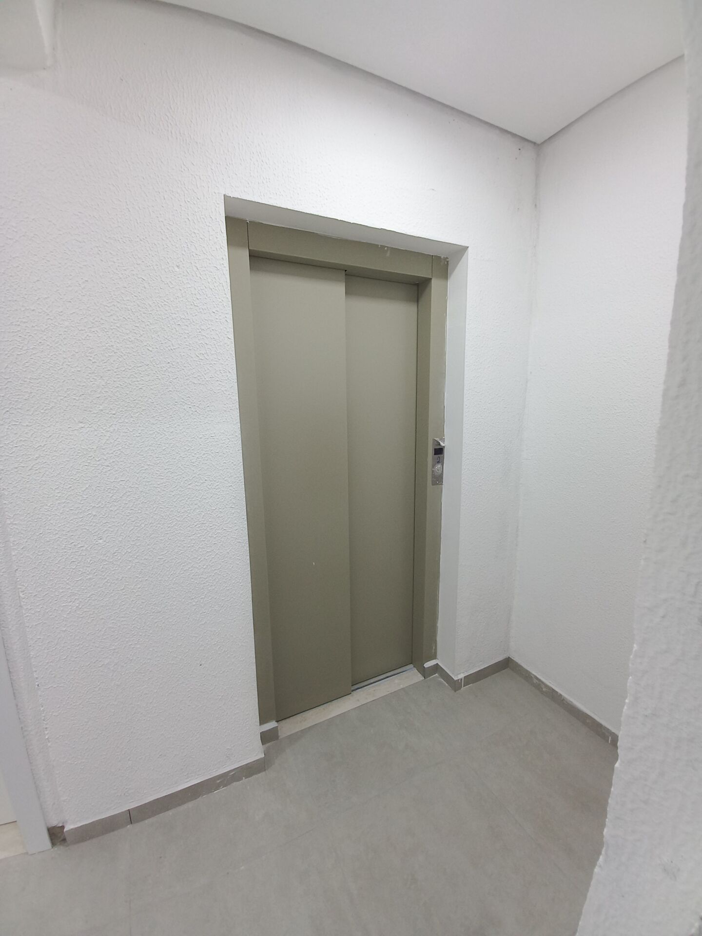 Apartamento à venda com 2 quartos, 75m² - Foto 4