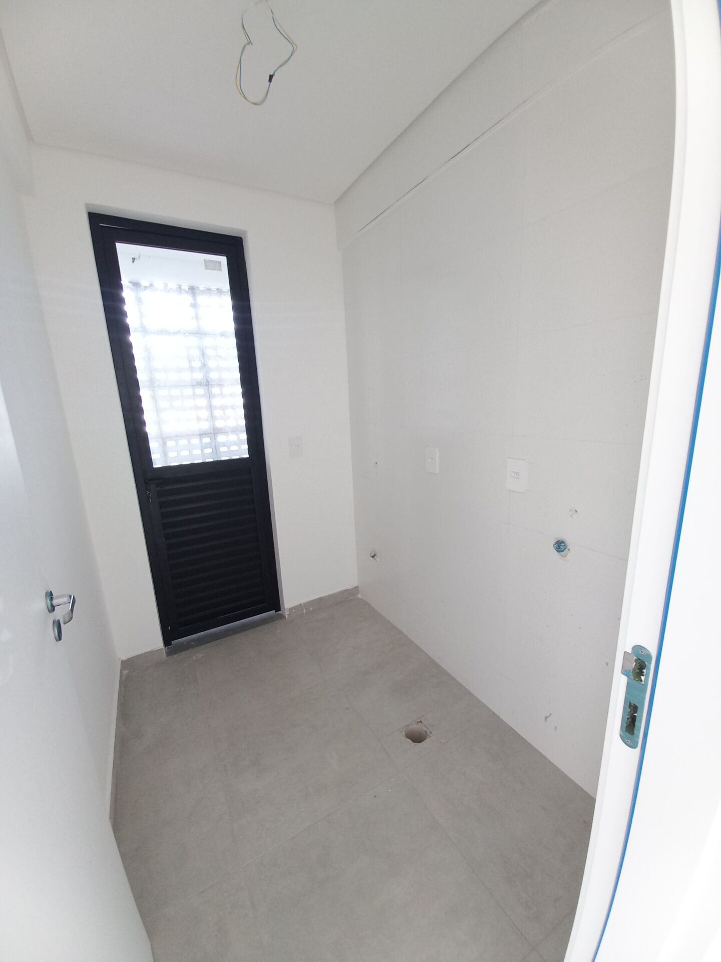 Apartamento à venda com 2 quartos, 75m² - Foto 9