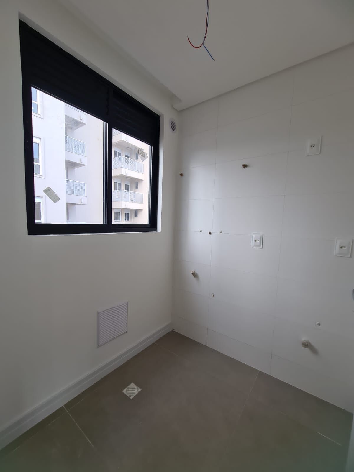 Apartamento à venda com 3 quartos, 92m² - Foto 9