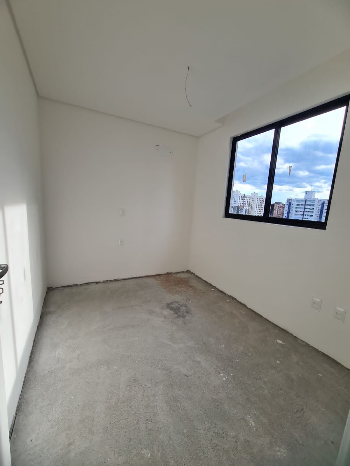 Apartamento à venda com 3 quartos, 92m² - Foto 11