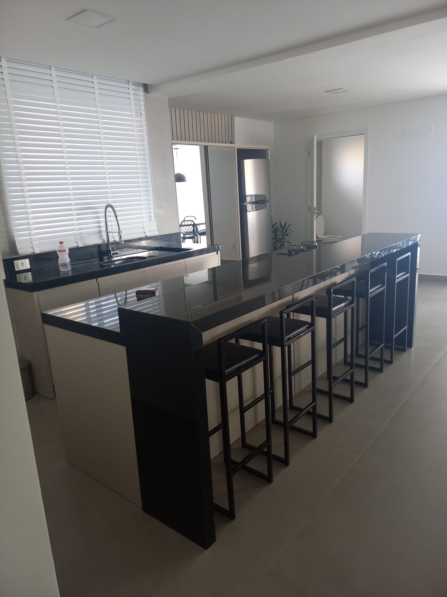 Apartamento à venda com 3 quartos, 92m² - Foto 2