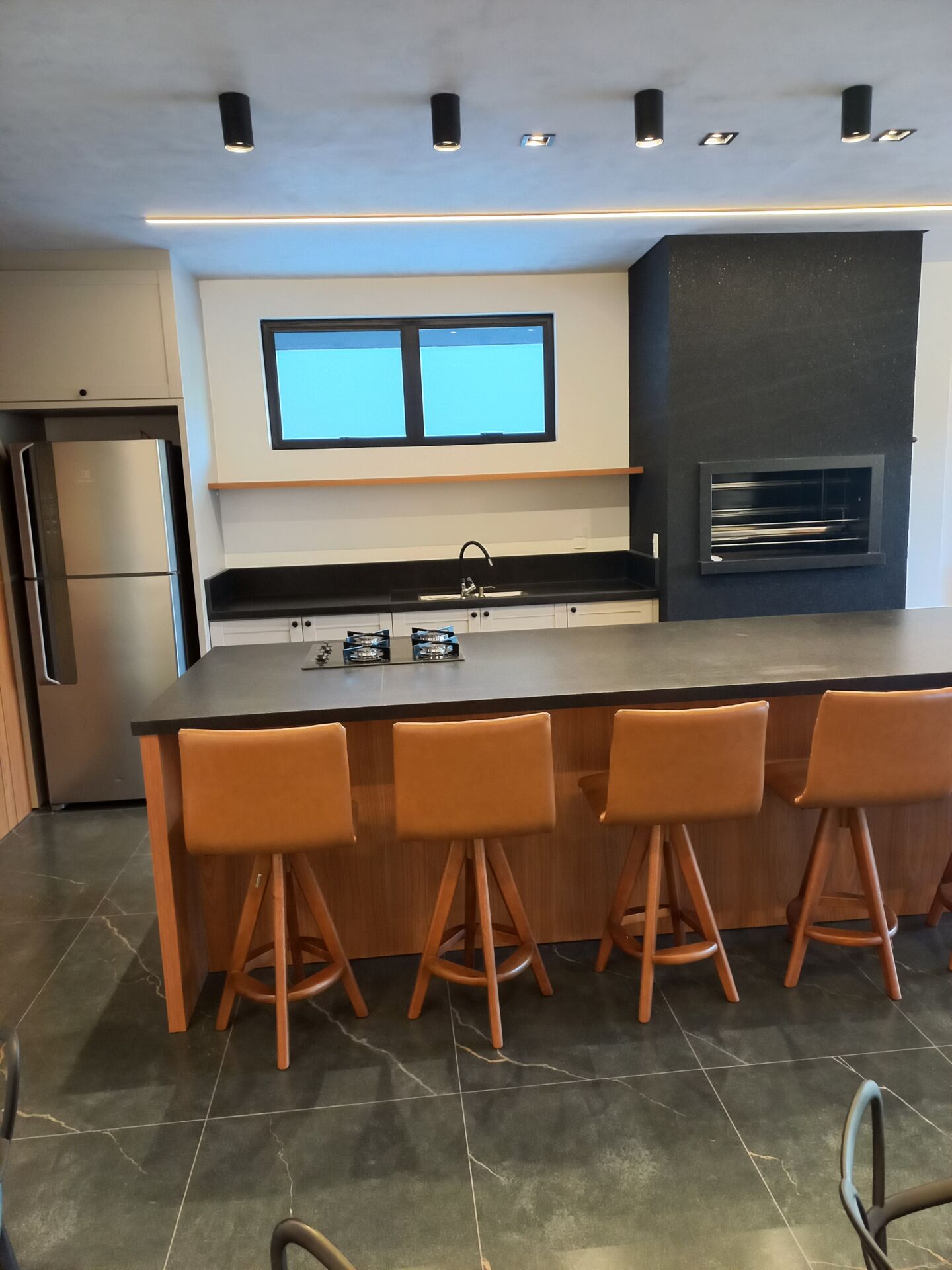 Apartamento à venda com 2 quartos, 82m² - Foto 4