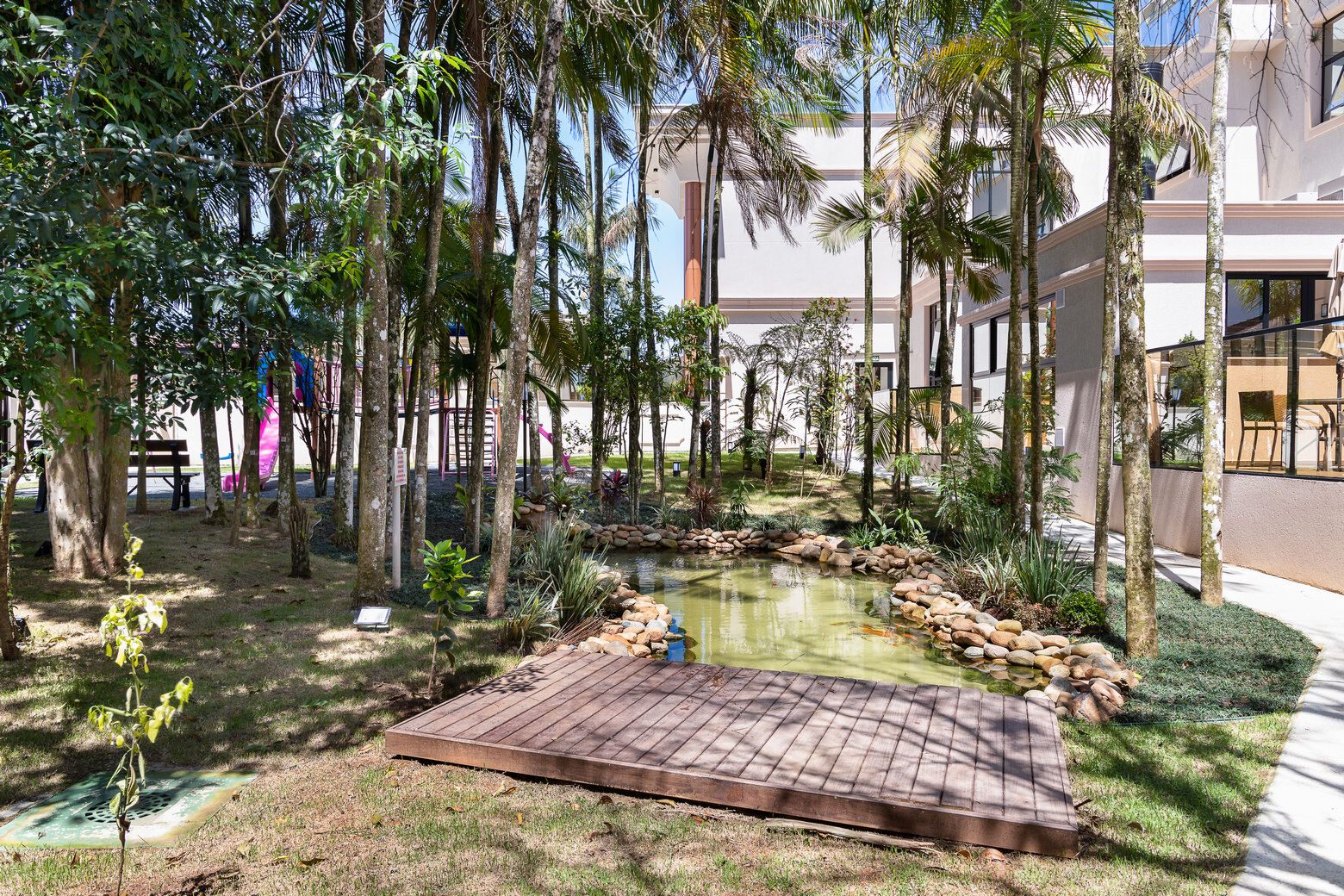 Apartamento à venda com 3 quartos, 121m² - Foto 3