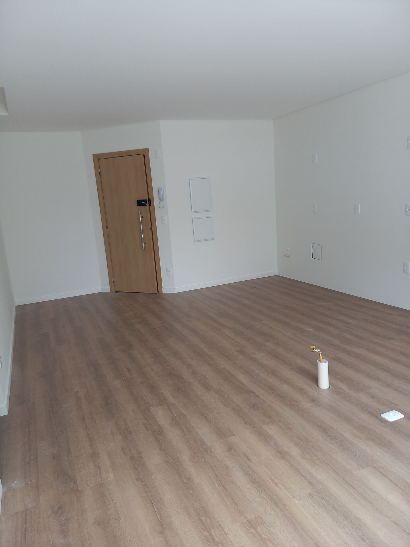 Apartamento à venda com 3 quartos, 75m² - Foto 8