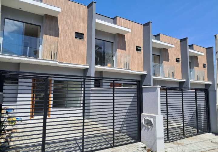 Sobrado à venda com 3 quartos, 108m² - Foto 1