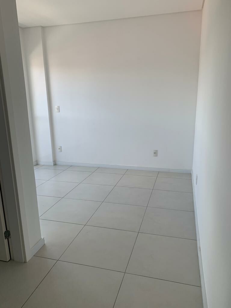 Apartamento à venda com 3 quartos, 83m² - Foto 13