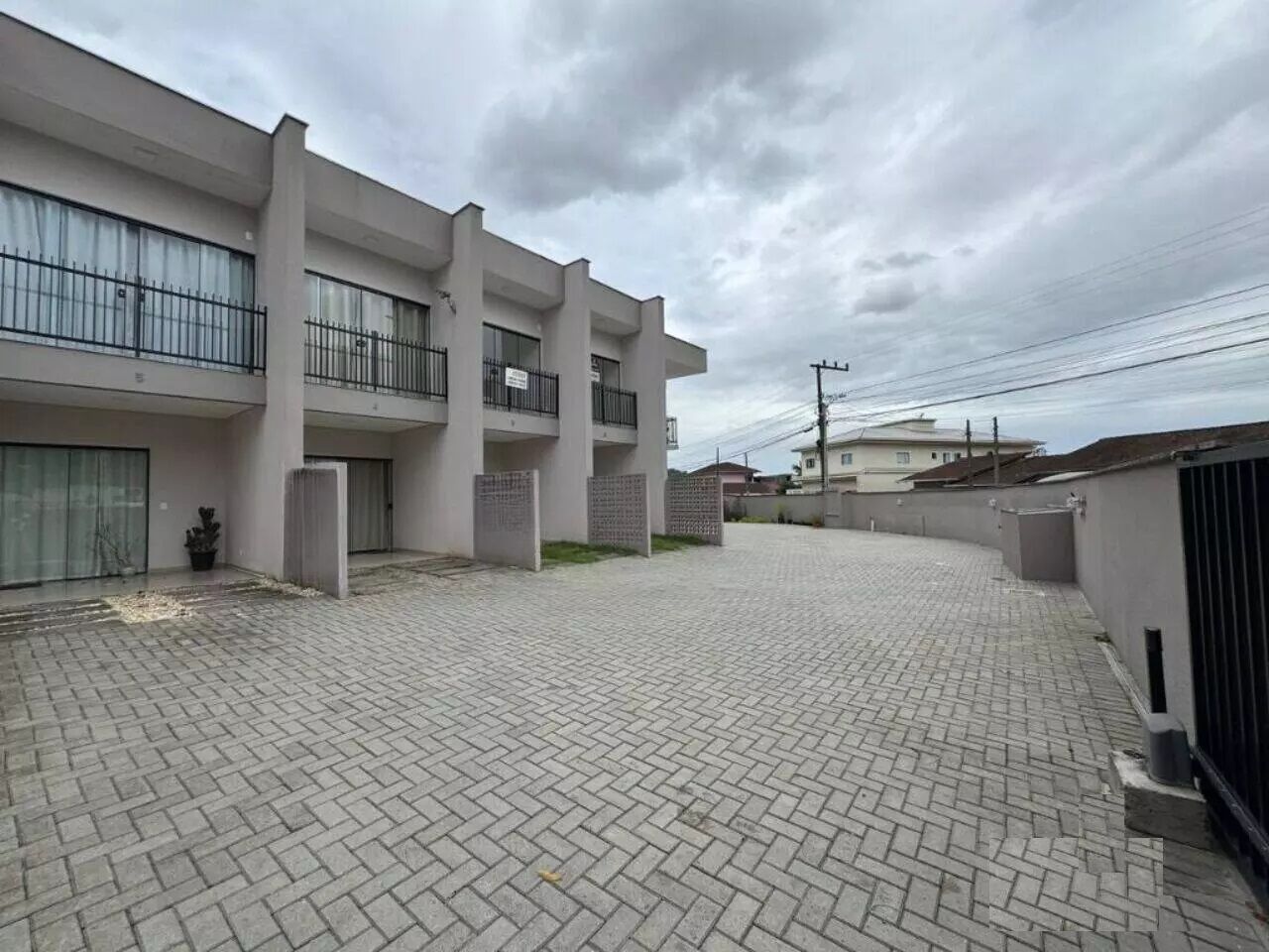 Sobrado à venda com 2 quartos, 72m² - Foto 1