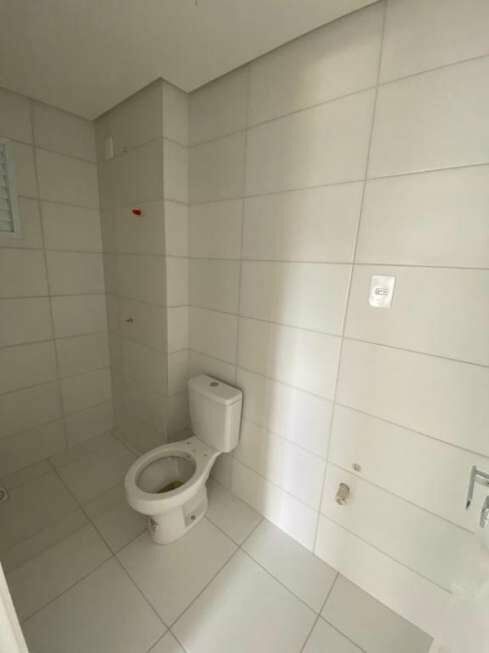 Apartamento à venda com 2 quartos, 61m² - Foto 12