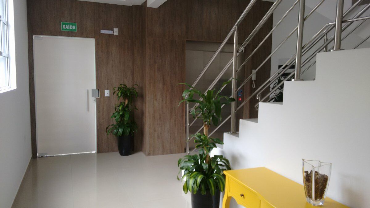 Apartamento à venda com 2 quartos, 70m² - Foto 3