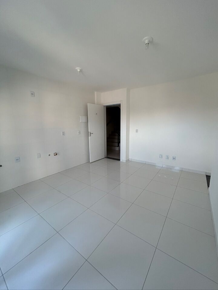 Apartamento à venda com 2 quartos, 46m² - Foto 3