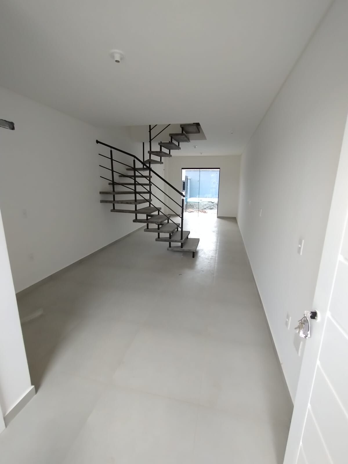 Sobrado à venda com 2 quartos, 79m² - Foto 2