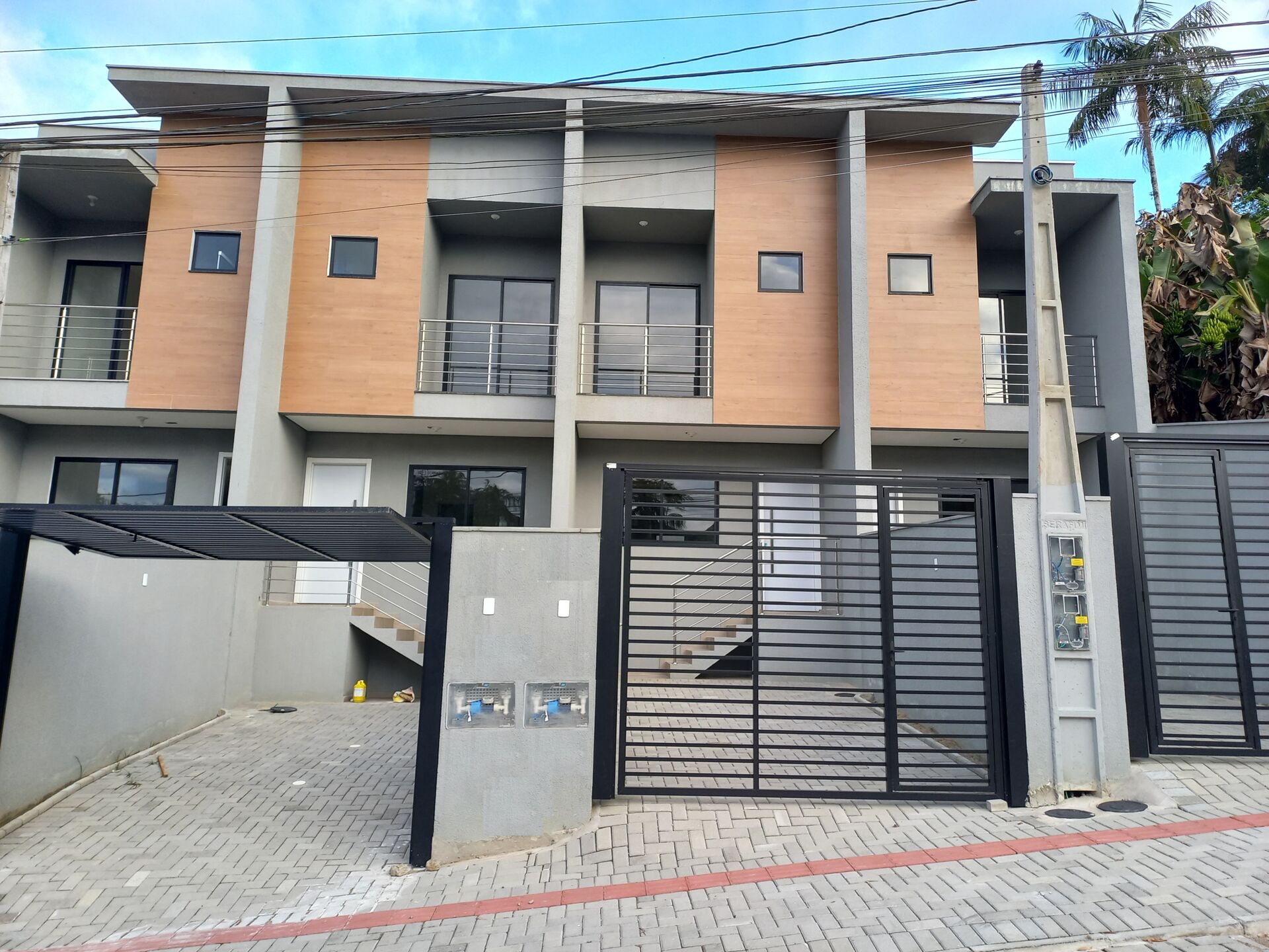 Sobrado à venda com 2 quartos, 101m² - Foto 1