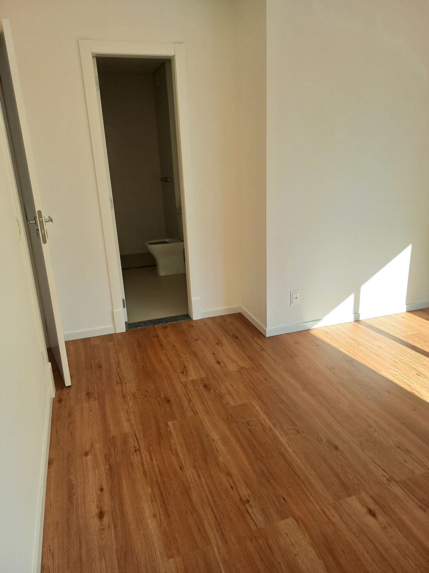 Apartamento à venda com 2 quartos, 67m² - Foto 16