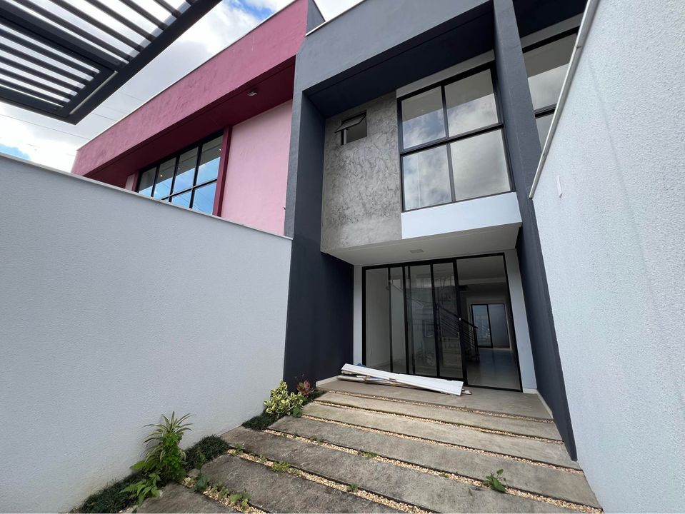 Sobrado à venda com 2 quartos, 85m² - Foto 2