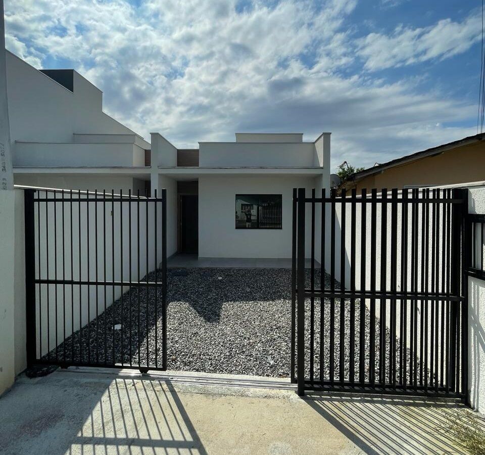 Sobrado à venda com 2 quartos, 57m² - Foto 1