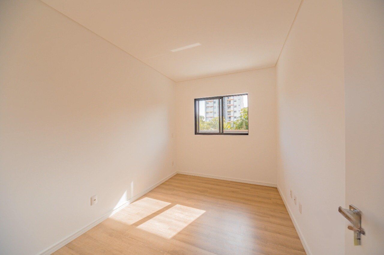 Apartamento à venda com 3 quartos, 159m² - Foto 14