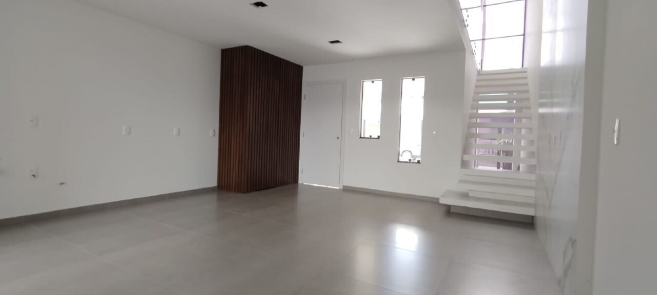 Sobrado à venda com 3 quartos, 198m² - Foto 3