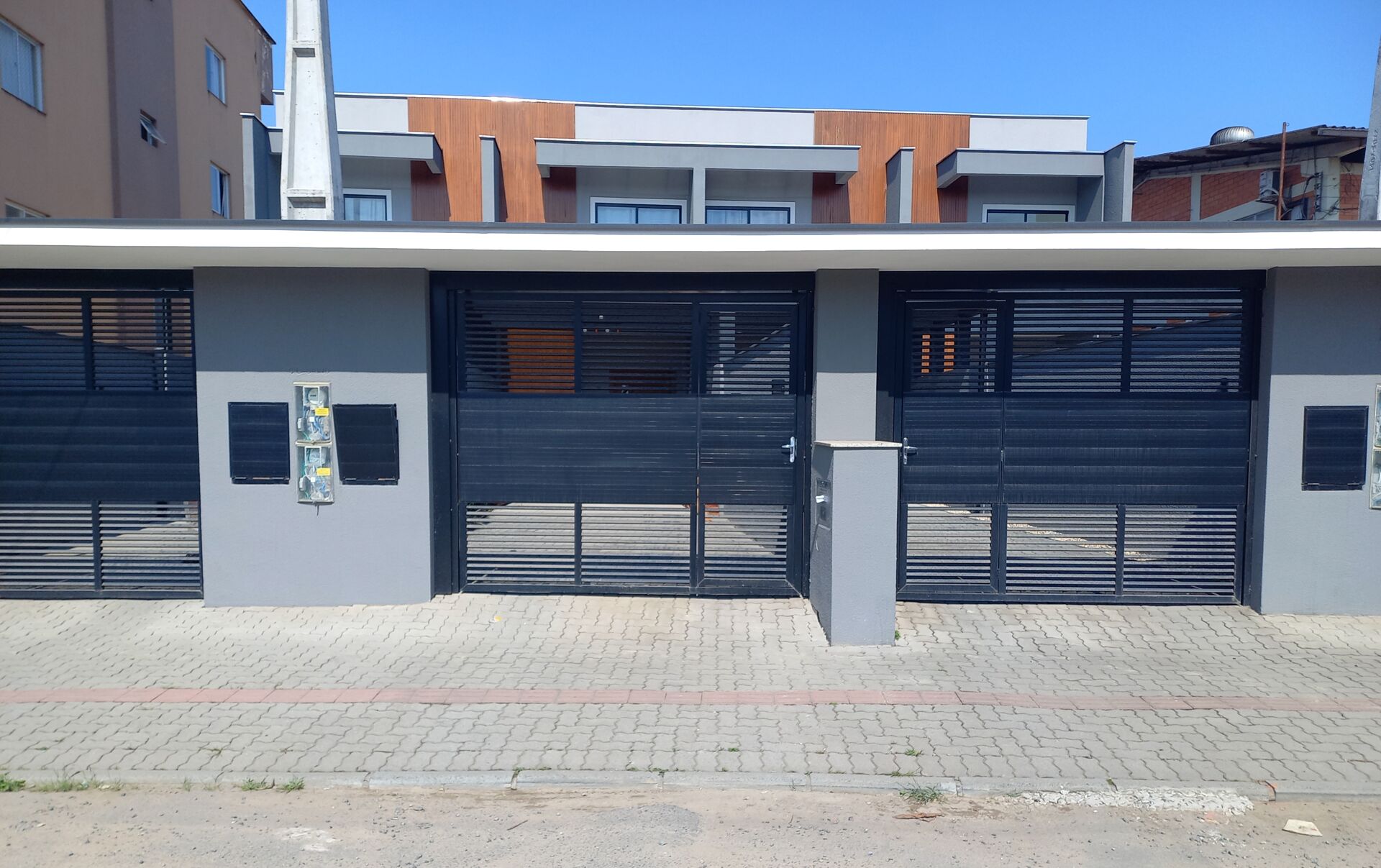 Sobrado à venda com 3 quartos, 106m² - Foto 1