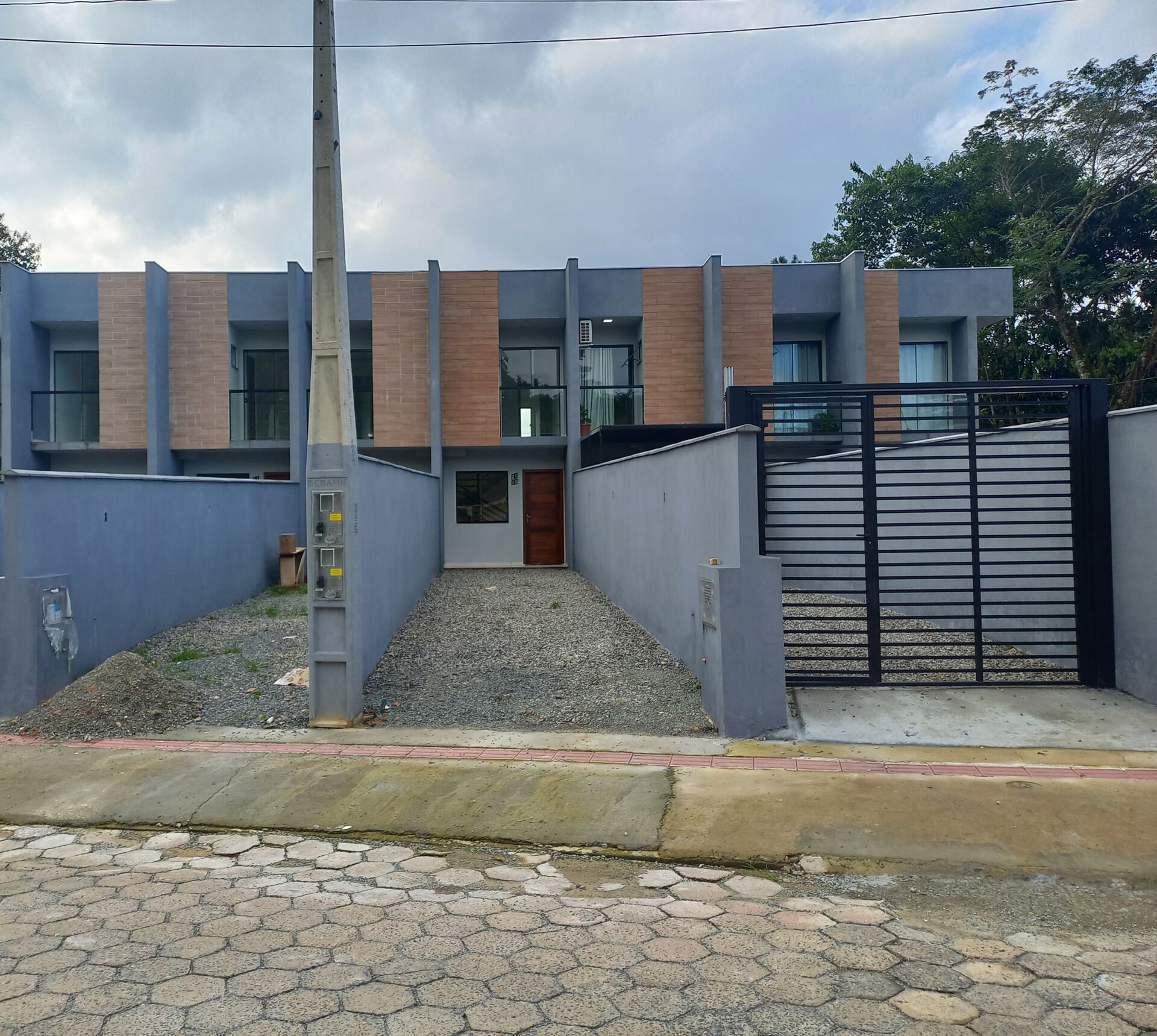 Sobrado à venda com 2 quartos, 75m² - Foto 1