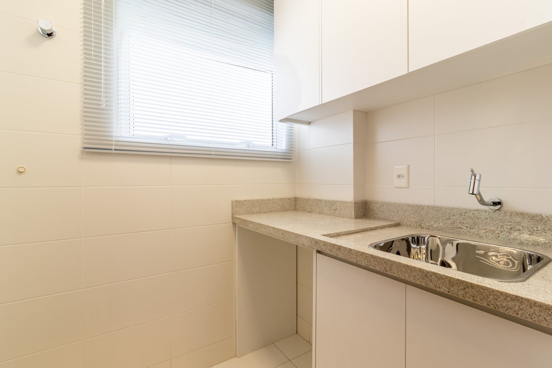 Apartamento à venda com 3 quartos, 95m² - Foto 11