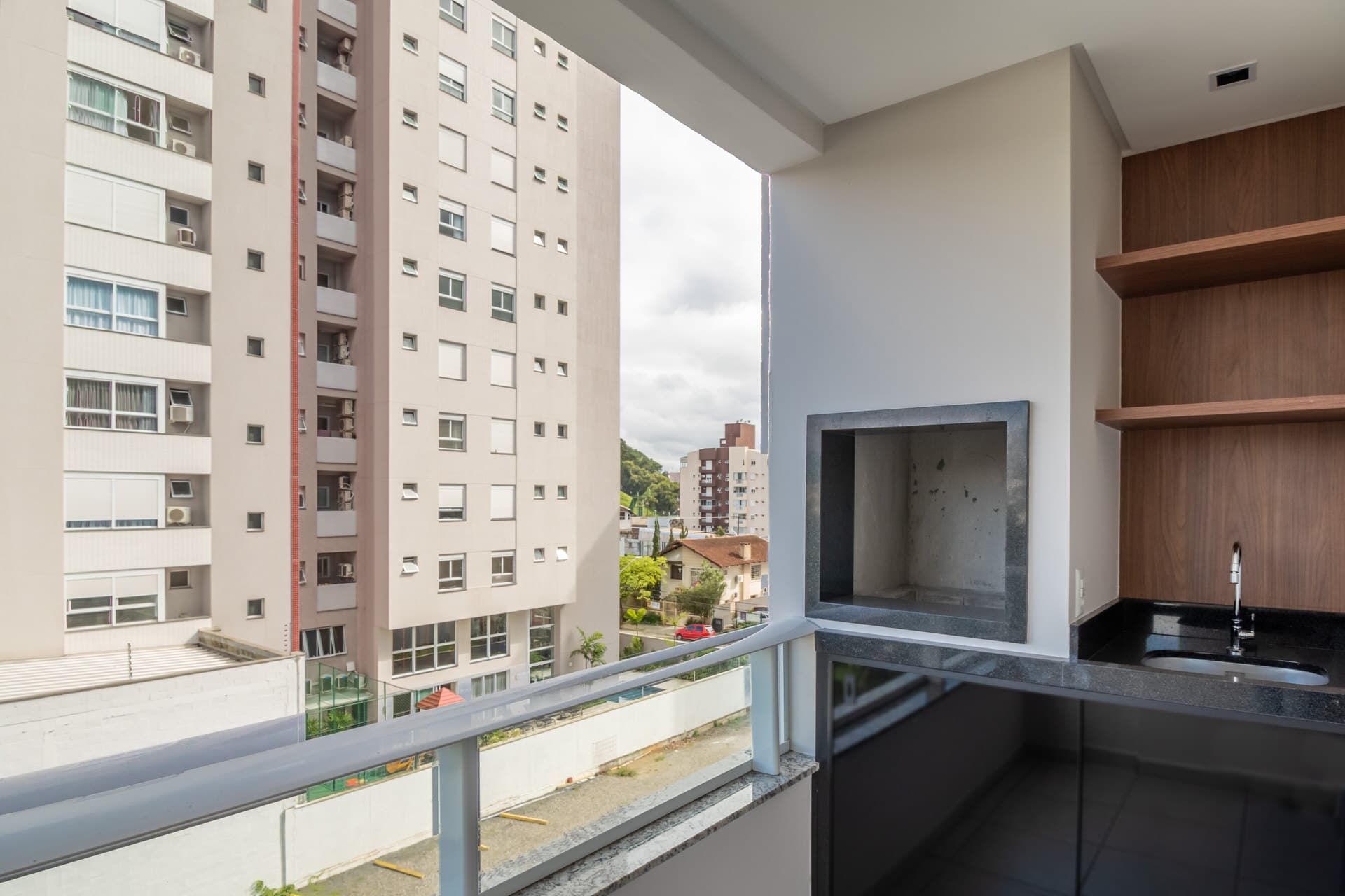 Apartamento à venda com 3 quartos, 95m² - Foto 13