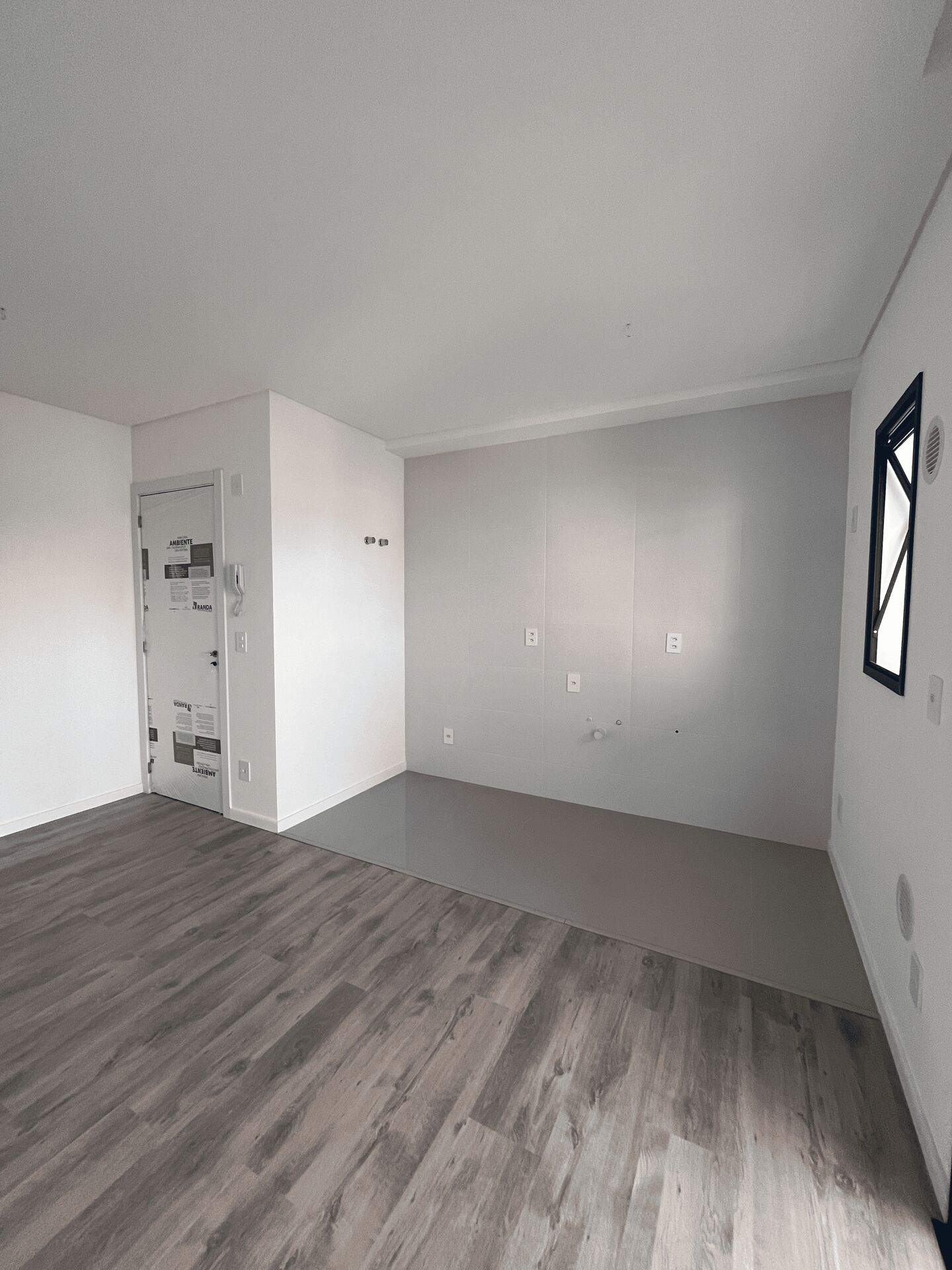 Apartamento à venda com 2 quartos, 70m² - Foto 4