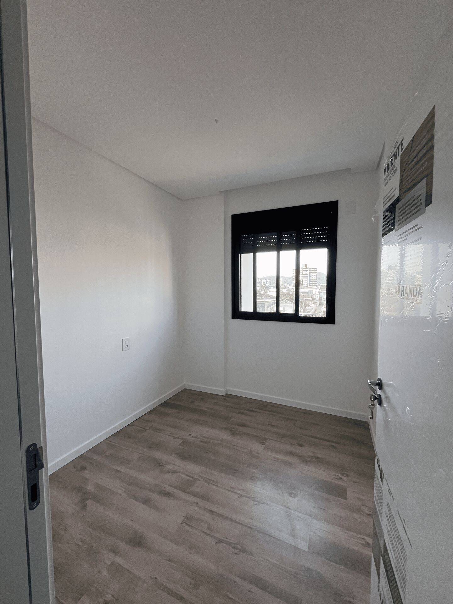 Apartamento à venda com 2 quartos, 70m² - Foto 11