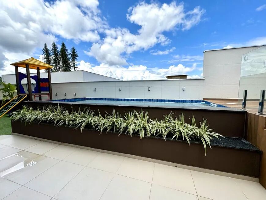 Apartamento à venda com 3 quartos, 75m² - Foto 2