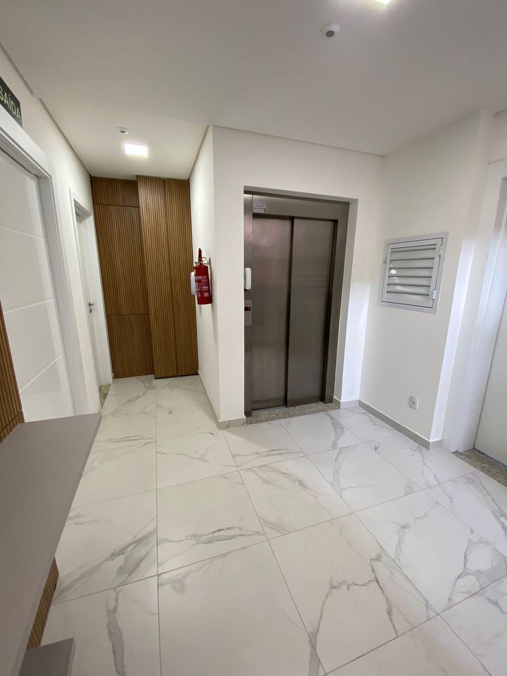 Apartamento à venda com 2 quartos, 65m² - Foto 4