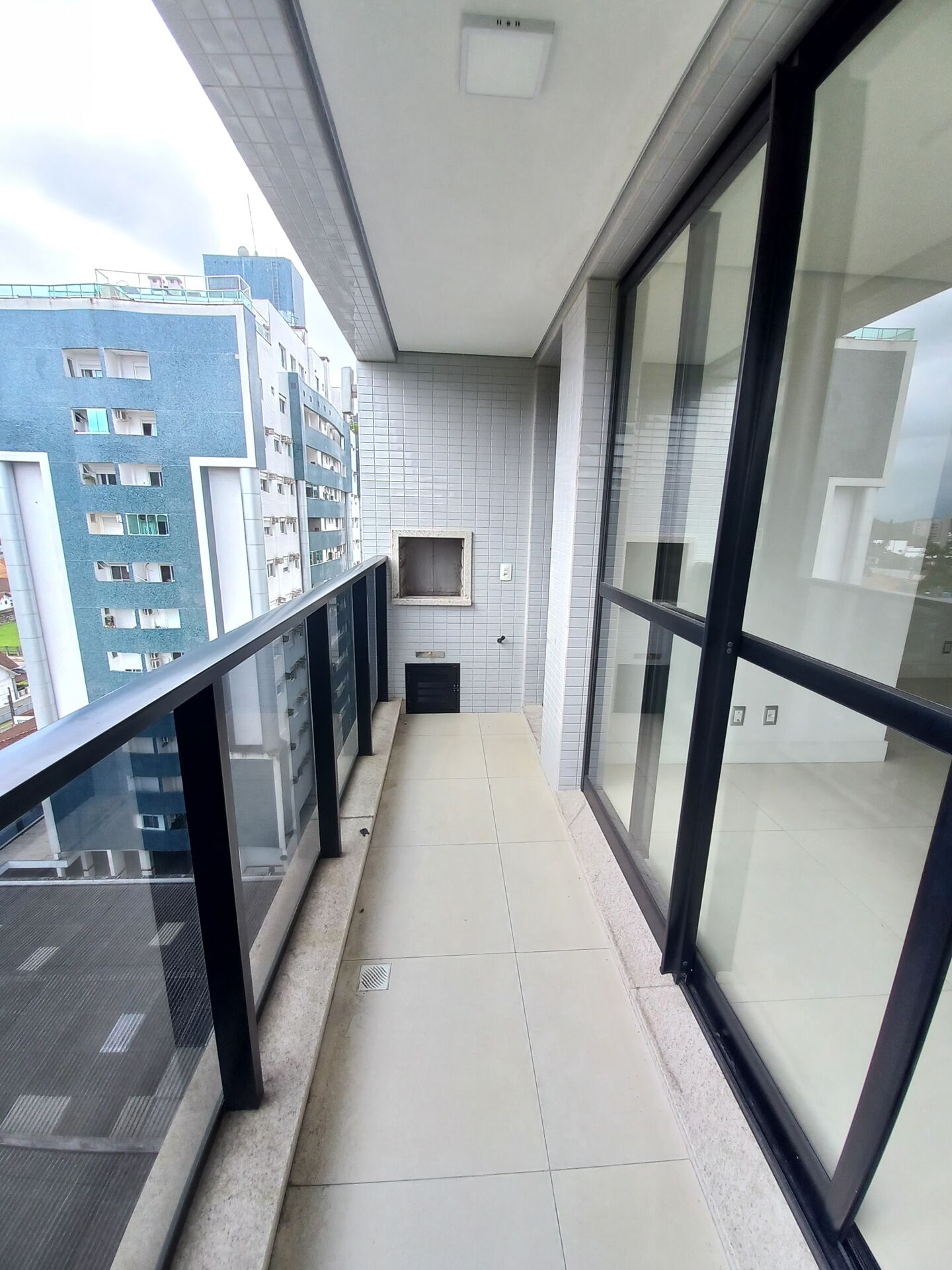 Apartamento à venda com 3 quartos, 122m² - Foto 9