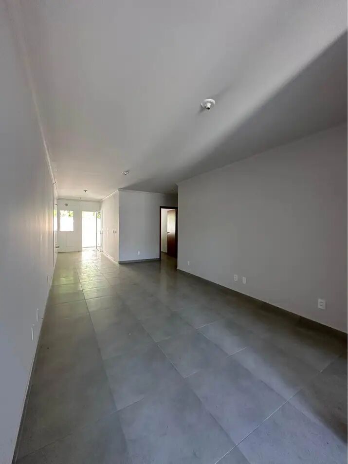 Sobrado à venda com 2 quartos, 76m² - Foto 4