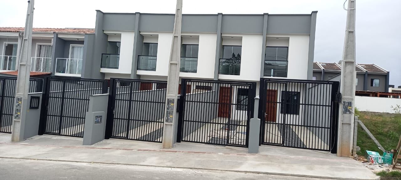 Sobrado à venda com 2 quartos, 70m² - Foto 1