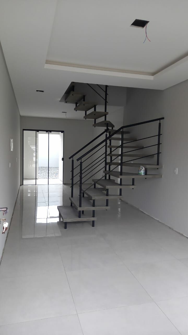 Sobrado à venda com 2 quartos, 70m² - Foto 2