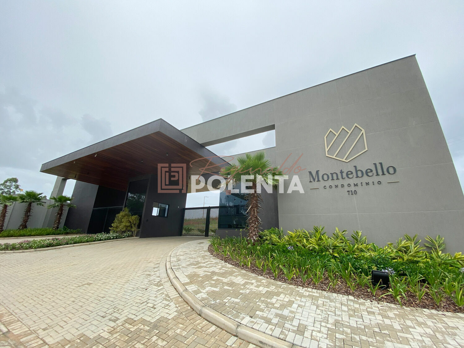 Terreno à venda, 604m² - Foto 1