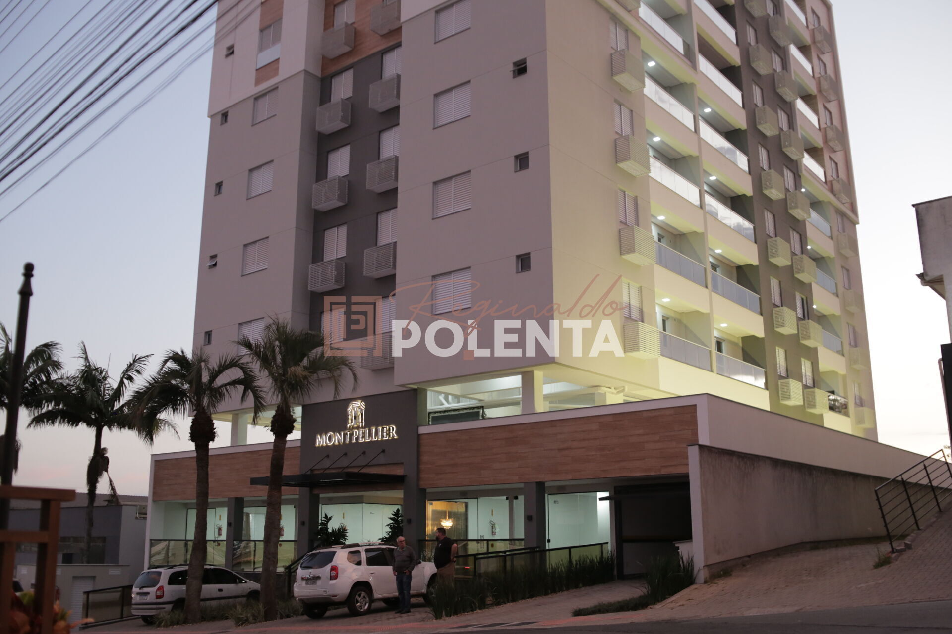 Apartamento à venda com 2 quartos, 69m² - Foto 1