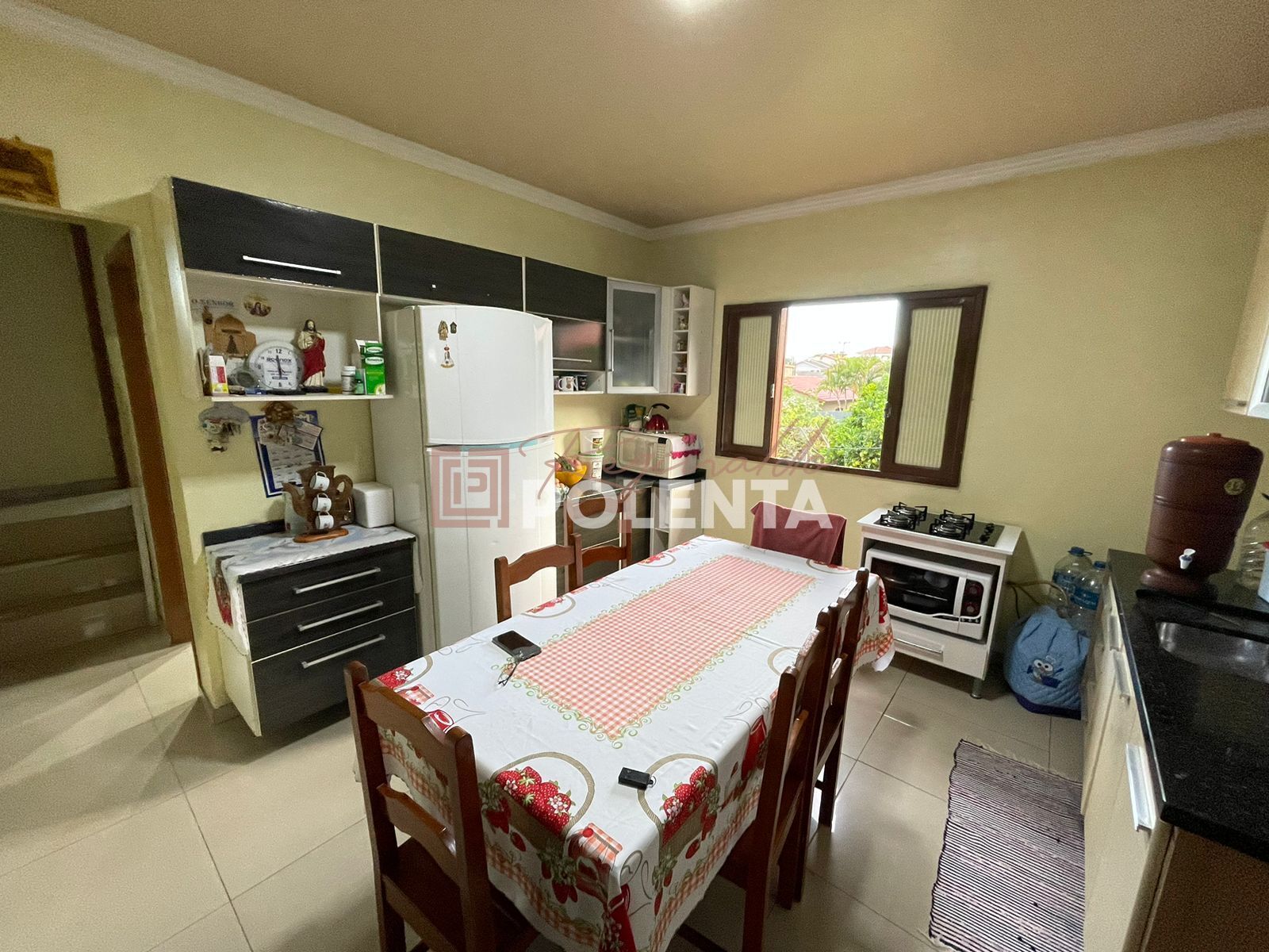 Casa à venda com 3 quartos, 94m² - Foto 4