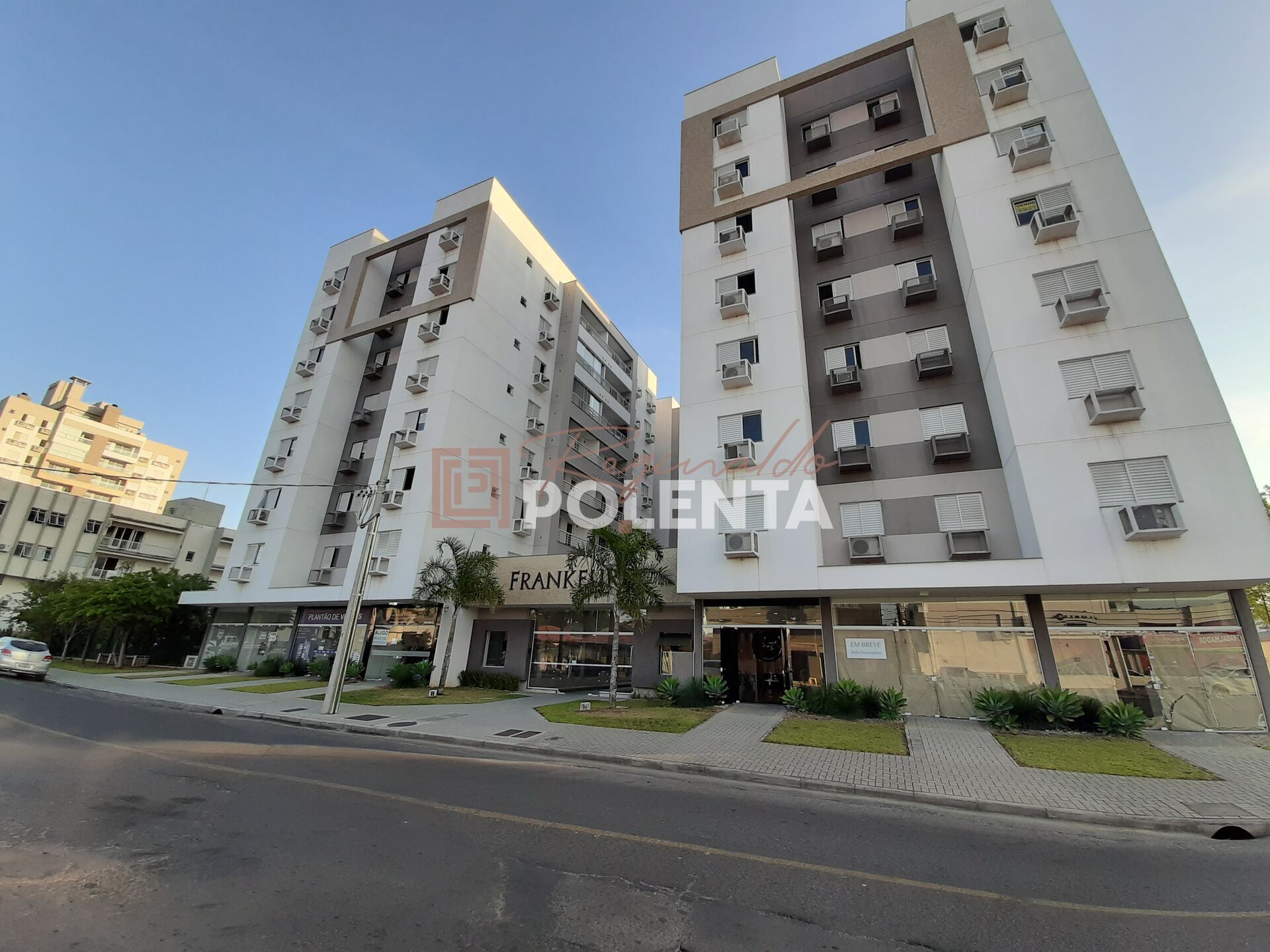 Apartamento à venda com 2 quartos, 63m² - Foto 4