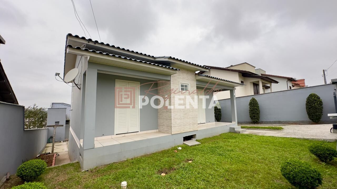 Casa à venda com 3 quartos, 225m² - Foto 2