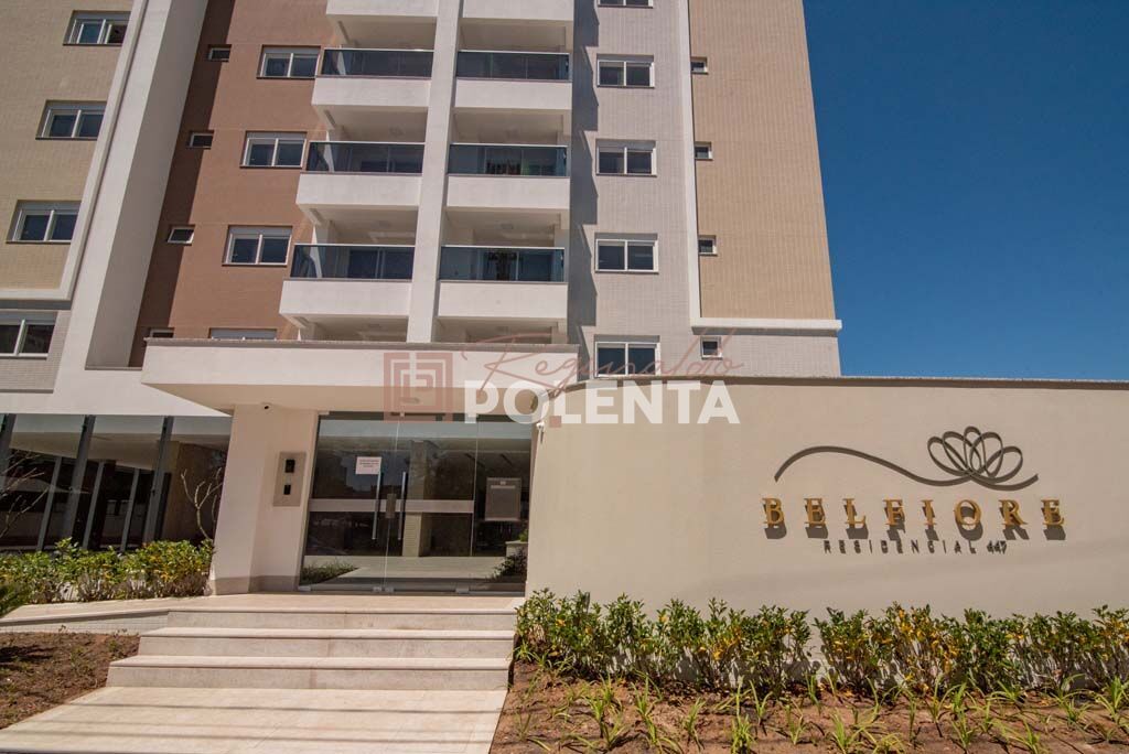 Apartamento à venda com 3 quartos, 155m² - Foto 2