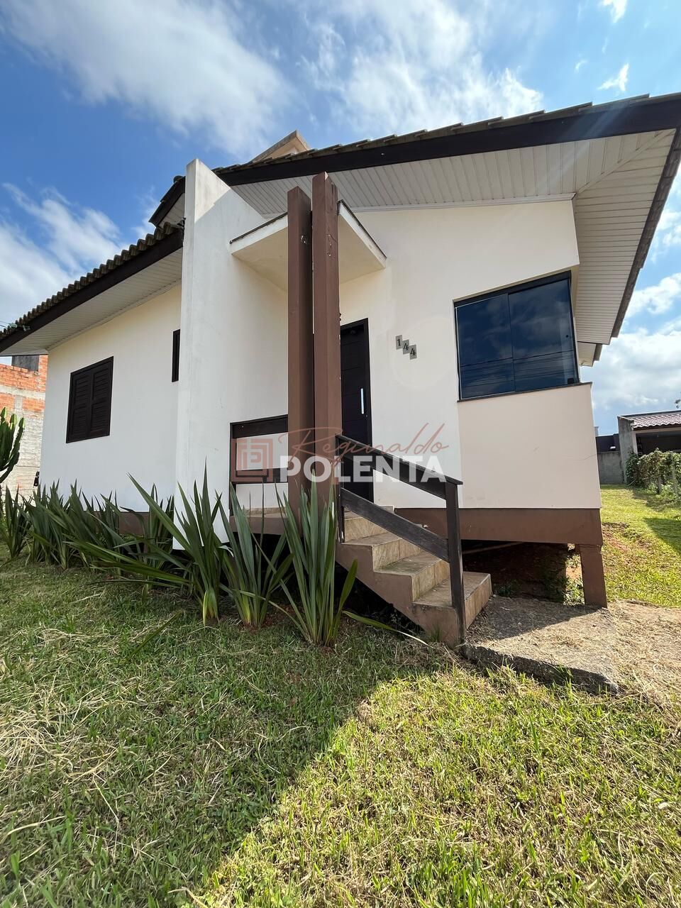 Casa à venda com 2 quartos, 55m² - Foto 2