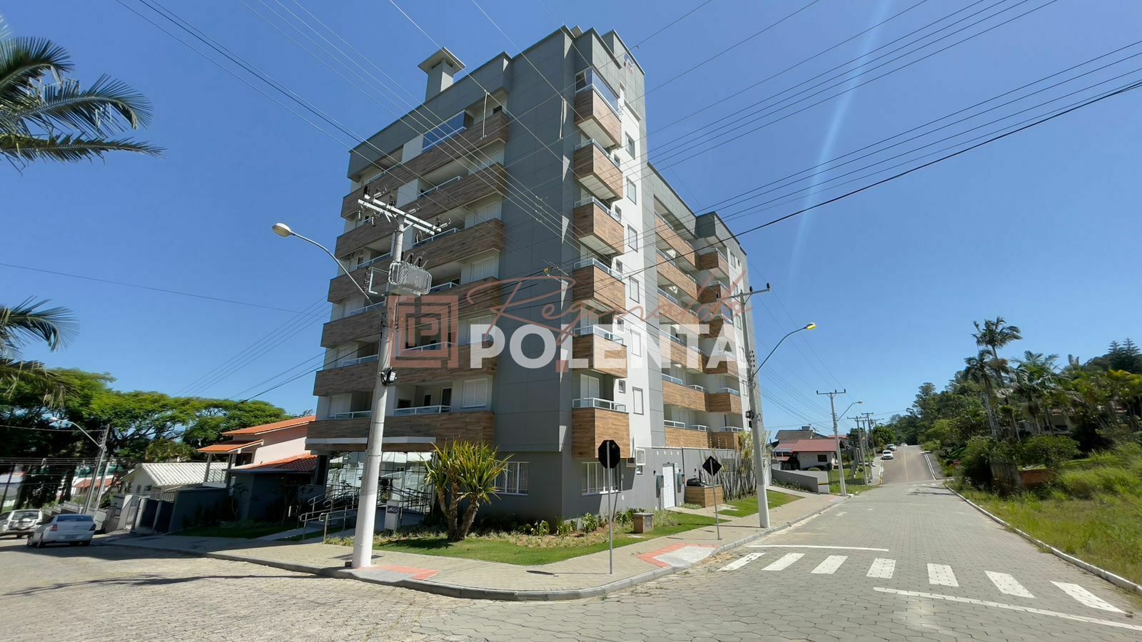 Apartamento à venda com 2 quartos, 68m² - Foto 1