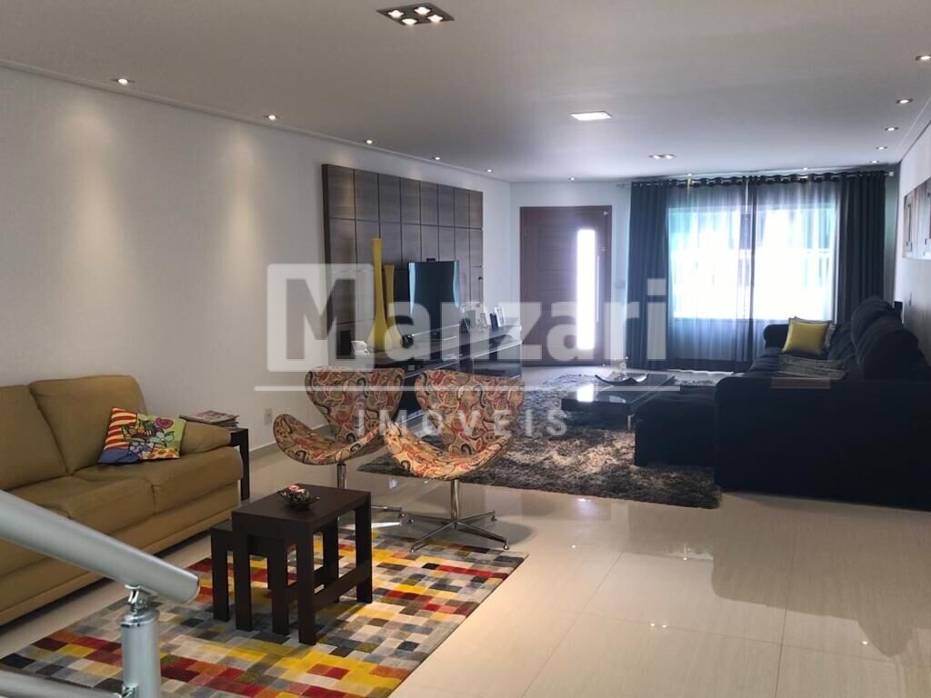 Sobrado à venda com 3 quartos, 370m² - Foto 1