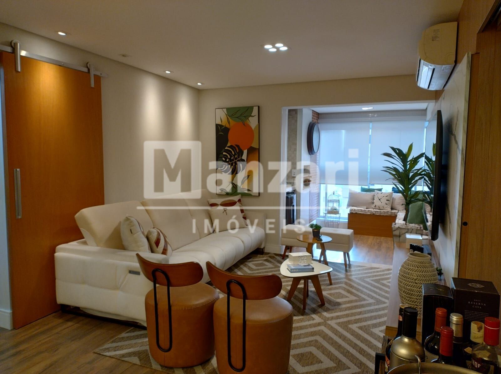 Apartamento à venda com 3 quartos, 107m² - Foto 1